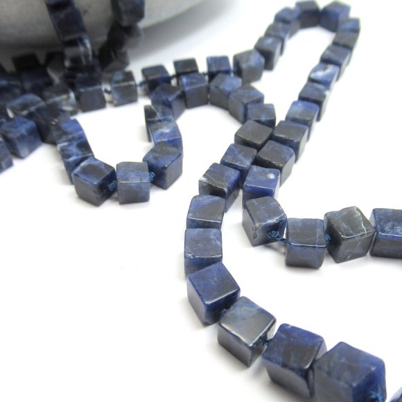 Hand Knotted Sodalite Cube necklace - Picture 3 of 8